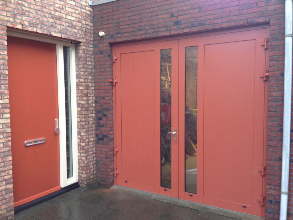 Mooiste deuren openslaande garagedeur met verticale beglazing